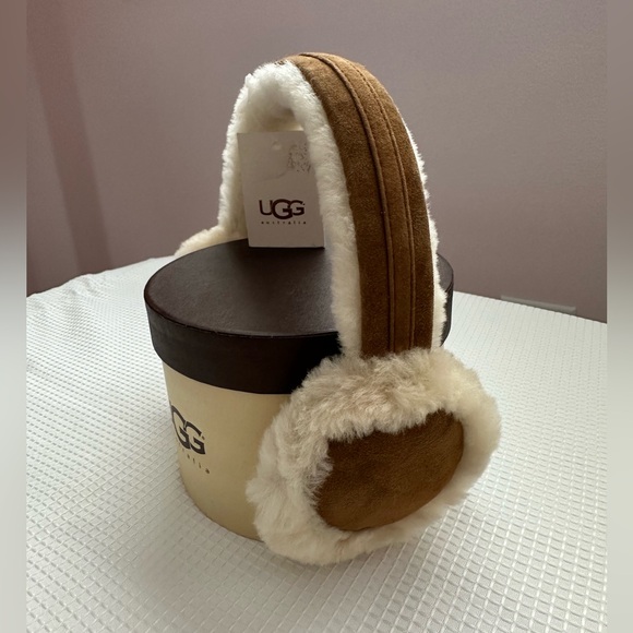 SOLD New Ugg Sheep Skin Shearling EarMuffs Natural Color Adults Buckle $75 - Picture 2 of 11